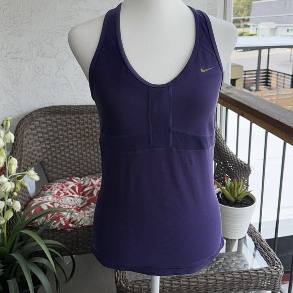 Nike Racerback Tank Tops W/ Built In Bra Bundle of Two Sze Medium - Picture 5 of 15